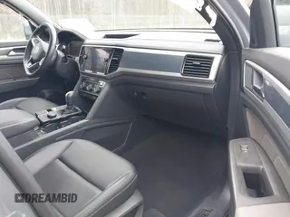 2022 Volkswagen Atlas SEL R-Line z VIN 1V2SE2CA2NC208363, wystawiony jako IAAI lot #41850237 z przebiegiem 38 867 mil mil oraz . Historia ofert i sprzedaży dostępna na DreamBid. Obrazek 5.