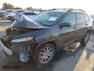 2018 Jeep Cherokee Latitude with VIN 1C4PJLCB9JD587626, listed as a IAAI auction lot 41194029 with 82,682 mi miles. Bid and sale history available at carsss.com. Image 20.