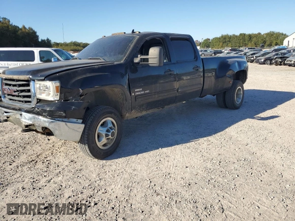 2008 GMC Sierra 3500HD DRW SLE2 z VIN 1GTJK33608F176636, wystawiony jako Copart lot #76945874 z przebiegiem 209 776 mil mil oraz Szkody całkowita. Historia ofert i sprzedaży dostępna na DreamBid. Obrazek 1.