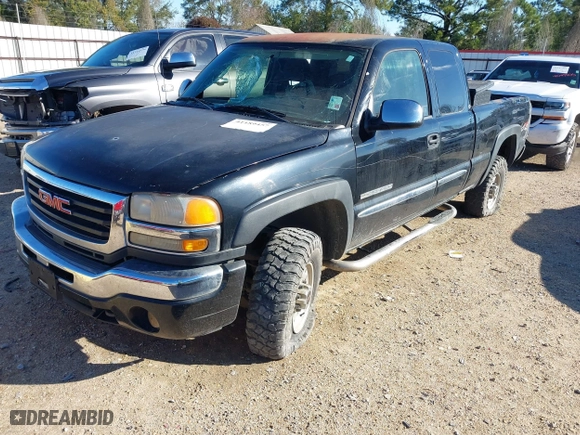 2005 GMC Sierra 2500HD SLT with VIN 1GTHK29U05E343089, listed as a IAAI auction lot 41189457 with 1 mi miles. Bid and sale history available at carsss.com. Image 17.