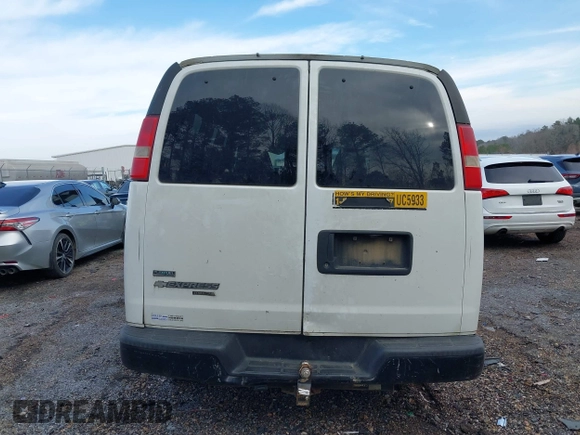 2011 Chevrolet Express Passenger LS z VIN 1GAWGPFG7B1119978, wystawiony jako IAAI lot #41437456 z przebiegiem 223 234 mil mil oraz . Historia ofert i sprzedaży dostępna na DreamBid. Obrazek 16.
