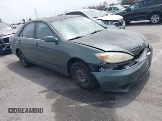 2002 Toyota Camry LE z VIN JTDBE32K120104333, wystawiony jako IAAI lot #42041179 z przebiegiem 142 106 mil mil oraz . Historia ofert i sprzedaży dostępna na DreamBid. Obrazek 1.