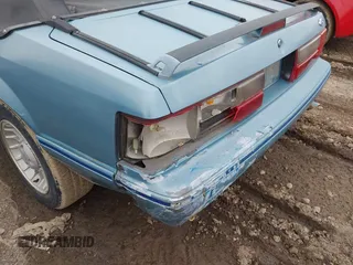 1993 Ford Mustang с VIN 1FACP44M3PF212921, выставлен на аукционе IAAI как лот 42337259 с пробегом 11 452 миль миль и . История ставок и продаж доступна на DreamBid. Изображение 6.