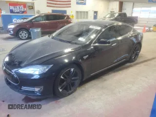 2015 Tesla Model S 85D with VIN 5YJSA1S2XFF090116, listed as a Copart auction lot 49025885 with 68,562 mi miles and Salvage Title. Bid and sale history available at carsss.com. Image 1.