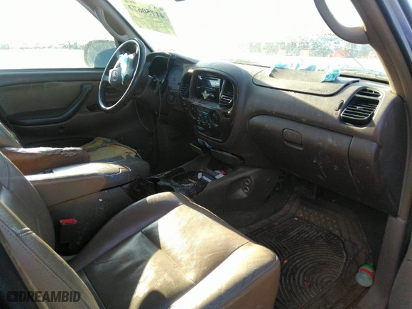 2004 Toyota Sequoia SR5 with VIN 5TDZT34A44S232977, listed as a IAAI auction lot 41750677 with 272,876 mi miles. Bid and sale history available at carsss.com. Image 5.