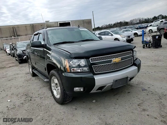 2013 Chevrolet Avalanche LT with VIN 3GNTKFE71DG269200, listed as a Copart auction lot 46673275 with 108,983 mi miles and Salvage Title. Bid and sale history available at carsss.com. Image 10.