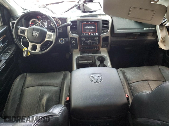 2018 Ram 3500 Laramie z VIN 3C63RRJL0JG320889, wystawiony jako Copart lot #56722505 z przebiegiem 213 976 mil mil oraz Szkoda całkowita • Salvage title. Historia ofert i sprzedaży dostępna na DreamBid. Obrazek 8.