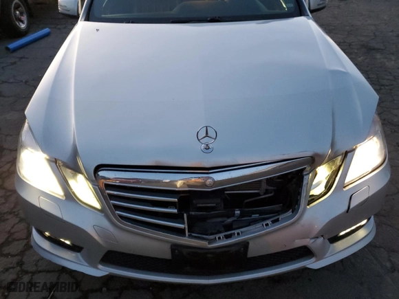 2011 Mercedes-Benz E-Class E 350 Luxury BlueTEC with VIN WDDHF2EB6BA306999, listed as a Copart auction lot 82699884 with 113,855 mi miles and Salvage Title. Bid and sale history available at carsss.com. Image 11.