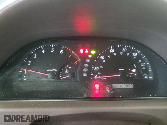 2004 Toyota Camry LE z VIN 4T1BE32K94U820825, wystawiony jako Copart lot #60972565 z przebiegiem 198 899 mil mil oraz Czysty tytuł • Clean title. Historia ofert i sprzedaży dostępna na DreamBid. Obrazek 9.