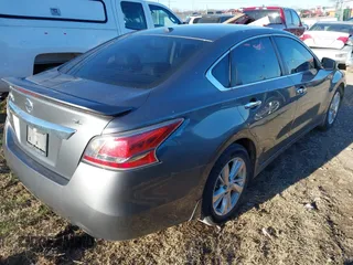 2015 Nissan Altima 2.5 with VIN 1N4AL3AP8FN357565, listed as a IAAI auction lot 41661420 with 167,530 mi miles and . Bid and sale history available at DreamBid. Image 4.