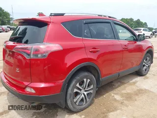 2017 Toyota RAV4 LE с VIN JTMBFREV8HJ145776, выставлен на аукционе IAAI как лот 42178048 с пробегом 152 267 миль миль и . История ставок и продаж доступна на DreamBid. Изображение 4.