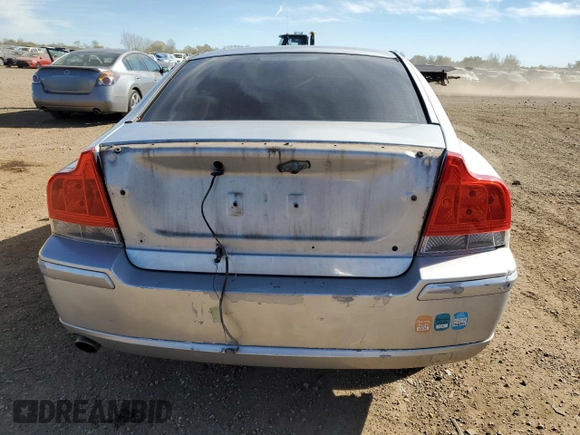2008 Volvo S60 2.5T with VIN YV1RH592482680707, listed as a Copart auction lot 76586424 with 188,133 mi miles and Salvage Title. Bid and sale history available at carsss.com. Image 6.