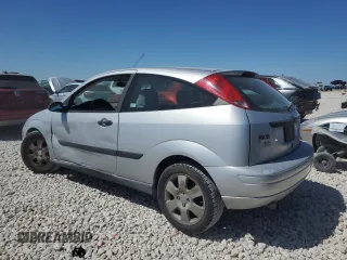 2001 Ford Focus ZX3 z VIN 3FAFP313X1R243418, wystawiony jako Copart lot #48558175 z przebiegiem 43 257 mil mil oraz Szkoda całkowita • Salvage title. Historia ofert i sprzedaży dostępna na DreamBid. Obrazek 2.