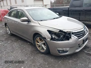 2014 Nissan Altima 2.5 with VIN 1N4AL3AP3EC137907, listed as a IAAI auction lot 41129380 with 130,241 mi miles. Bid and sale history available at carsss.com. Image 1.