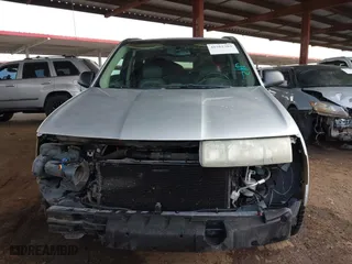 2004 Saturn VUE V6 with VIN 5GZCZ63424S842142, listed as a IAAI auction lot 41562303 with 178,745 mi miles. Bid and sale history available at carsss.com. Image 6.