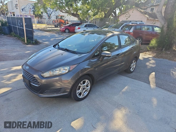 2015 Ford Fiesta SE with VIN 3FADP4BJ8FM135510, listed as a Copart auction lot 49908925 with 121,890 mi miles and Clean Title. Bid and sale history available at DreamBid. Image 2.