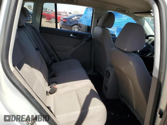 2010 Volkswagen Tiguan S with VIN WVGAV7AX7AW531751, listed as a Copart auction lot 44072965 with 141,838 mi miles and Clean title. Bid and sale history available at DreamBid. Image 10.
