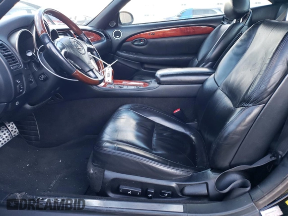 2006 Lexus SC 430 z VIN JTHFN48Y969005388, wystawiony jako Copart lot #45702275 z przebiegiem 295 062 mil mil oraz Czysty tytuł • Clean title. Historia ofert i sprzedaży dostępna na DreamBid. Obrazek 7.