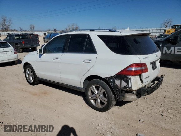 2015 Mercedes-Benz M 350 z VIN 4JGDA5HB8FA581991, wystawiony jako Copart lot #47315135 z przebiegiem 155 792 mil mil oraz Szkoda całkowita • Salvage title. Historia ofert i sprzedaży dostępna na DreamBid. Obrazek 2.