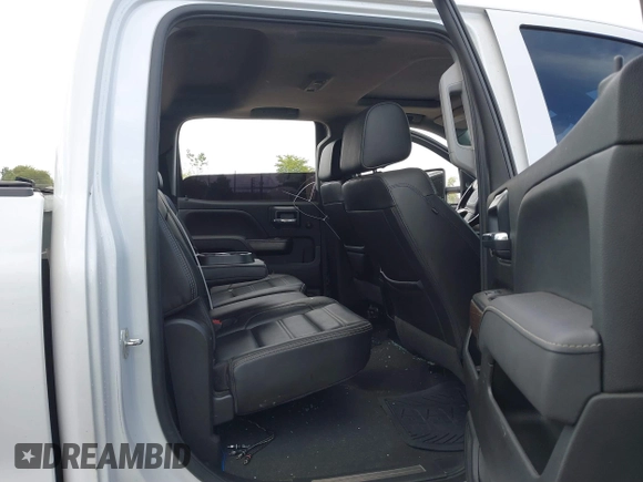 2019 GMC Sierra 2500HD Denali with VIN 1GT12SEY5KF236832, listed as a IAAI auction lot 40151260 with 45,531 mi miles. Bid and sale history available at carsss.com. Image 8.