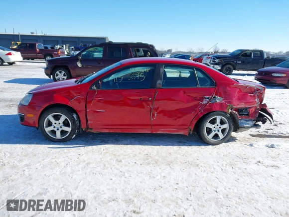 2007 Volkswagen Jetta 2.5 с VIN 3VWPF71K47M085161, выставлен на аукционе IAAI как лот 41325695 с пробегом 130 674 миль миль и . История ставок и продаж доступна на DreamBid. Изображение 6.