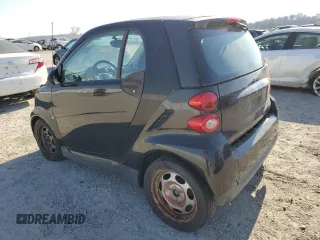 2012 Smart fortwo Pure z VIN WMEEJ3BA4CK572144, wystawiony jako Copart lot #42556025 z przebiegiem 99 007 mil mil oraz Tytuł czysty. Historia ofert i sprzedaży dostępna na DreamBid. Obrazek 2.