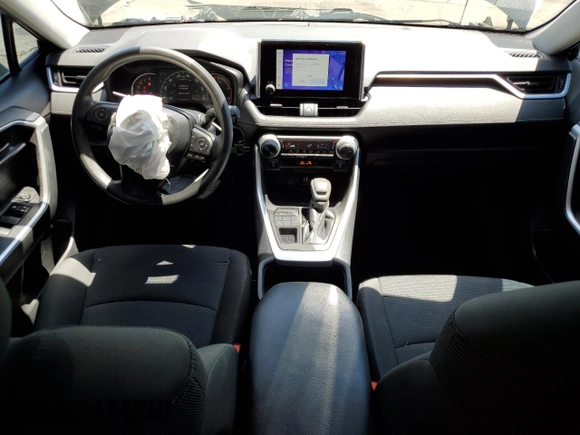 2023 Toyota RAV4 LE z VIN 2T3G1RFV9PC383821, wystawiony jako Copart lot #60561435 z przebiegiem 33 593 mil mil oraz Szkoda całkowita • Salvage title. Historia ofert i sprzedaży dostępna na DreamBid. Obrazek 8.