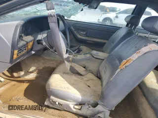 1993 Ford Thunderbird LX z VIN 1FAPP62T6PH189176, wystawiony jako Copart lot #78146094 z przebiegiem 107 514 mil mil oraz Szkoda całkowita • Salvage title. Historia ofert i sprzedaży dostępna na DreamBid. Obrazek 7.