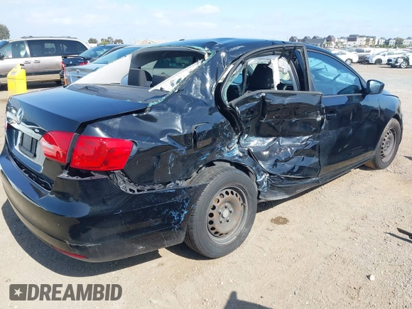 2014 Volkswagen Jetta S with VIN 3VW2K7AJ0EM389758, listed as a IAAI auction lot 42177916 with 155,160 mi miles and . Bid and sale history available at DreamBid. Image 4.