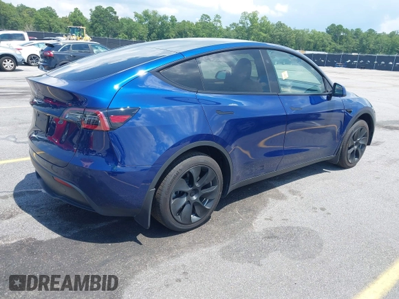 2024 Tesla Model Y с VIN 7SAYGDED5RF015208, выставлен на аукционе IAAI как лот 42723983 с пробегом 10 223 миль миль и . История ставок и продаж доступна на DreamBid. Изображение 4.