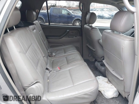 2005 Toyota Sequoia SR5 with VIN 5TDBT44A95S246415, listed as a IAAI auction lot 41560405 with 169,745 mi miles and . Bid and sale history available at DreamBid. Image 8.