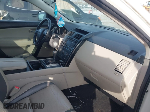 2010 Mazda CX-9 Grand Touring with VIN JM3TB3MA8A0207059, listed as a IAAI auction lot 41580047 with 204,609 mi miles. Bid and sale history available at carsss.com. Image 5.