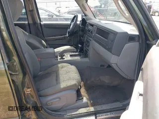 2007 Jeep Commander Sport with VIN 1J8HH48KX7C622714, listed as a IAAI auction lot 42257498 with 165,438 mi miles and . Bid and sale history available at DreamBid. Image 5.
