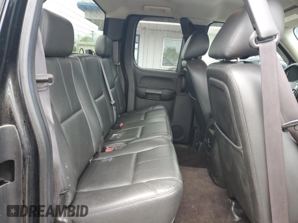 2012 GMC Sierra 1500 SLT z VIN 1GTR2WE75CZ337757, wystawiony jako Copart lot #57753085 z przebiegiem 126 971 mil mil oraz Szkoda całkowita • Salvage title. Historia ofert i sprzedaży dostępna na DreamBid. Obrazek 10.