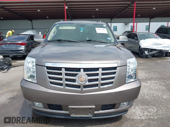 2013 Cadillac Escalade ESV Luxury with VIN 1GYS3HEF8DR135928, listed as a IAAI auction lot 41887463 with 91,774 mi miles and . Bid and sale history available at DreamBid. Image 13.