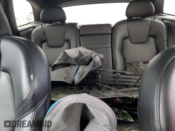 2019 Volvo XC60 Momentum with VIN LYV102RK9KB197180, listed as a Copart auction lot 53081745 with 59,505 mi miles and Salvage title. Bid and sale history available at DreamBid. Image 10.