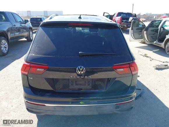 2022 Volkswagen Tiguan SE with VIN 3VV3B7AX7NM168302, listed as a IAAI auction lot 41588270 with 1 mi miles. Bid and sale history available at carsss.com. Image 15.