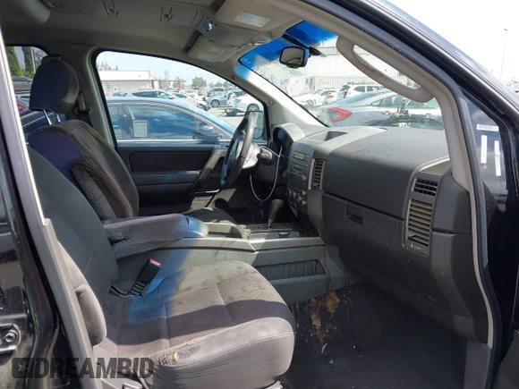 2006 Nissan Armada LE z VIN 5N1AA08A16N710269, wystawiony jako IAAI lot #42250893 z przebiegiem 154 877 mil mil oraz . Historia ofert i sprzedaży dostępna na DreamBid. Obrazek 5.