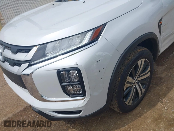 2024 Mitsubishi Outlander S z VIN JA4ARUAU8RU026106, wystawiony jako IAAI lot #42261854 z przebiegiem 5 439 mil mil oraz . Historia ofert i sprzedaży dostępna na DreamBid. Obrazek 19.