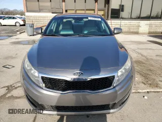 2012 Kia Optima LX z VIN 5XXGM4A7XCG067004, wystawiony jako Copart lot #54222805 z przebiegiem 112 694 mil mil oraz Nie do naprawy • Non repairable. Historia ofert i sprzedaży dostępna na DreamBid. Obrazek 5.