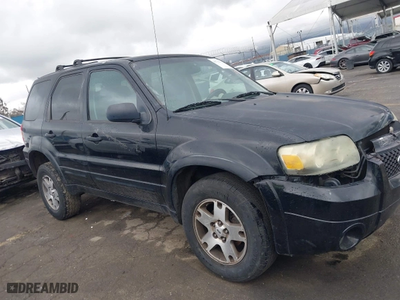 2005 Ford Escape Limited with VIN 1FMYU04155KC05430, listed as a IAAI auction lot 41784958 with 190,822 mi miles. Bid and sale history available at carsss.com. Image 13.