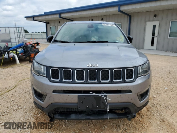 2018 Jeep Compass Sport z VIN 3C4NJCABXJT226961, wystawiony jako Copart lot #72119874 z przebiegiem 70 210 mil mil oraz Czysty tytuł • Clean title. Historia ofert i sprzedaży dostępna na DreamBid. Obrazek 5.