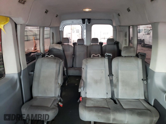 2015 Ford Transit XL z VIN 1FBZX2CG5FKA75687, wystawiony jako Copart lot #83569214 z przebiegiem 73 422 mil mil oraz Czysty tytuł • Clean title. Historia ofert i sprzedaży dostępna na DreamBid. Obrazek 10.