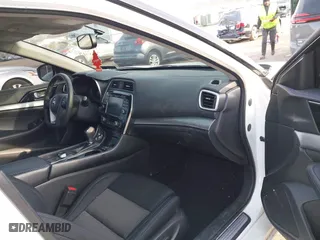 2018 Nissan Maxima SL with VIN 1N4AA6AP2JC404438, listed as a IAAI auction lot 41785908 with 60,021 mi miles. Bid and sale history available at carsss.com. Image 5.