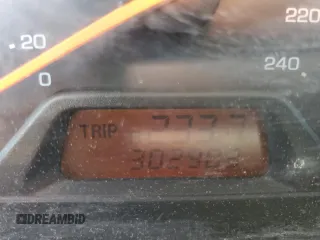 1999 Honda Accord EX z VIN JHMCG5654XC025631, wystawiony jako Copart lot #52139585 z przebiegiem 302 903 mil mil oraz Czysty tytuł • Clean title. Historia ofert i sprzedaży dostępna na DreamBid. Obrazek 9.
