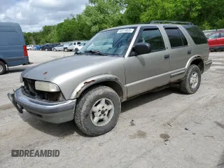 1998 Chevrolet Blazer LS z VIN 1GNDT13W6W2283281, wystawiony jako Copart lot #56874835 z przebiegiem 277 237 mil mil oraz Szkoda całkowita • Salvage title. Historia ofert i sprzedaży dostępna na DreamBid. Obrazek 1.