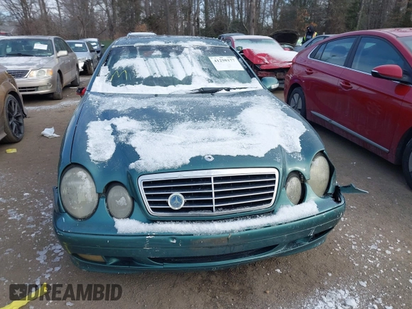 2002 Mercedes-Benz CLK 320/430 with VIN WDBLJ65G62T127659, listed as a IAAI auction lot 41298177 with 267,731 mi miles and . Bid and sale history available at DreamBid. Image 12.