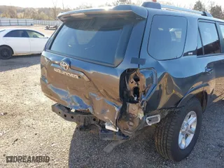 2021 Toyota 4Runner SR5 with VIN JTEEU5JRXM5235997, listed as a IAAI auction lot 41185640 with 68,445 mi miles. Bid and sale history available at carsss.com. Image 6.