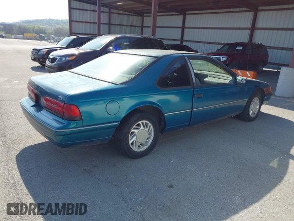 1992 Ford Thunderbird with VIN 1FAPP6049NH155435, listed as a IAAI auction lot 41995083 with 152,615 mi miles and . Bid and sale history available at DreamBid. Image 4.