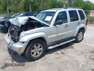 2005 Jeep Liberty Limited z VIN 1J4GK58K45W604144, wystawiony jako IAAI lot #42280563 z przebiegiem 139 078 mil mil oraz . Historia ofert i sprzedaży dostępna na DreamBid. Obrazek 2.